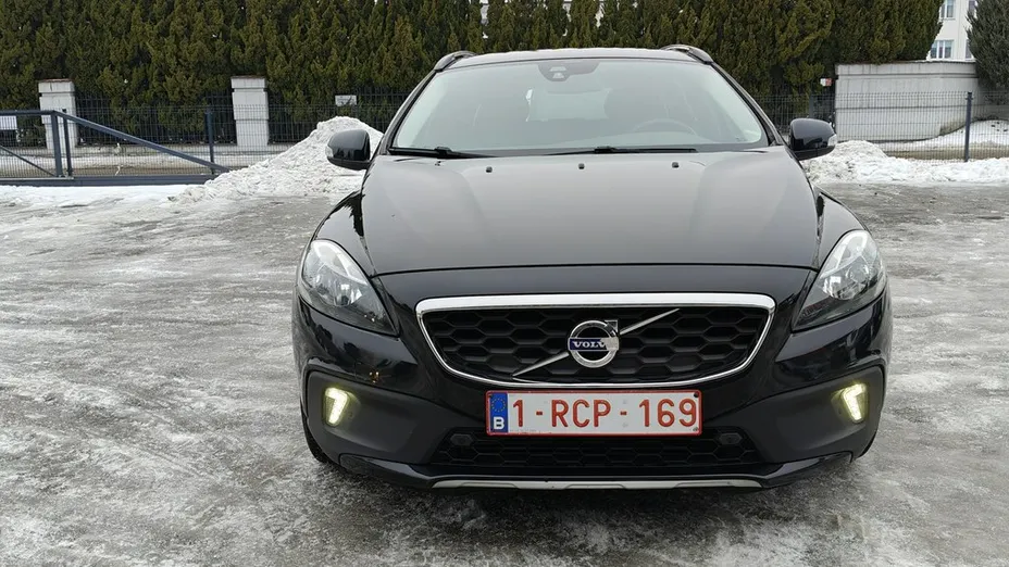 VOLVO V40 Cross Country -