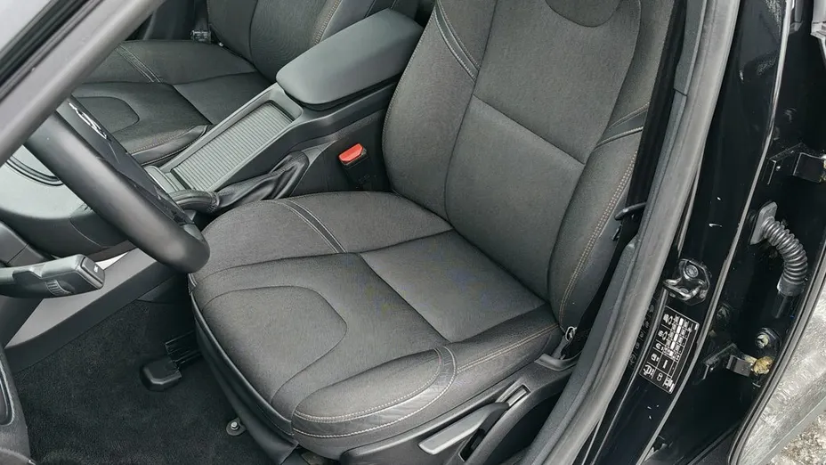 VOLVO V40 Cross Country -