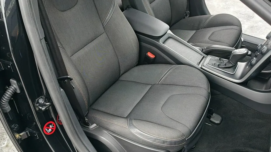 VOLVO V40 Cross Country -