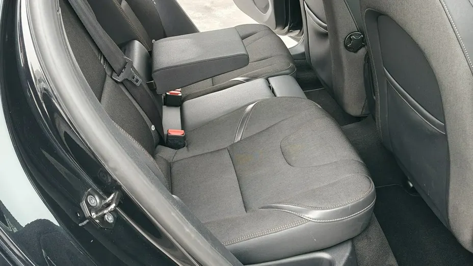 VOLVO V40 Cross Country -