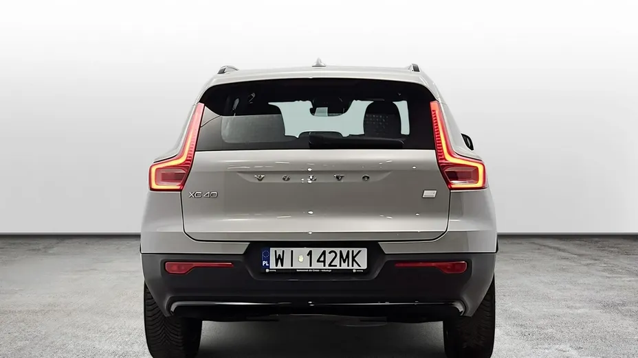 VOLVO XC40 -