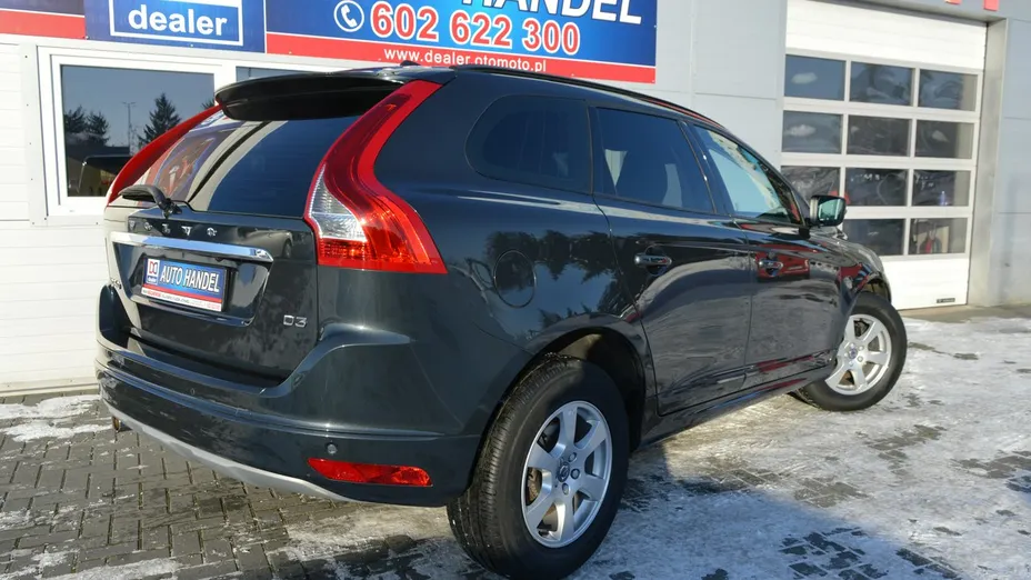 VOLVO XC60 -