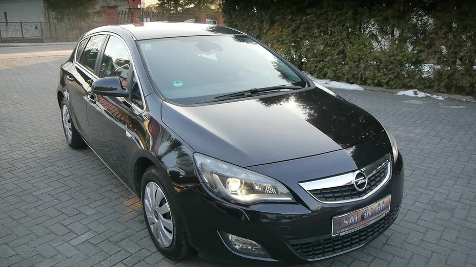 OPEL Astra -