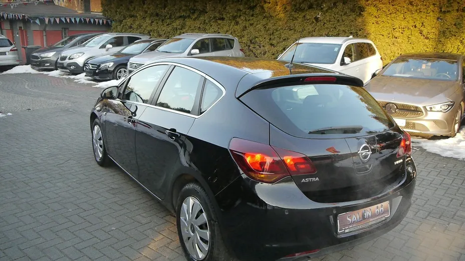 OPEL Astra -