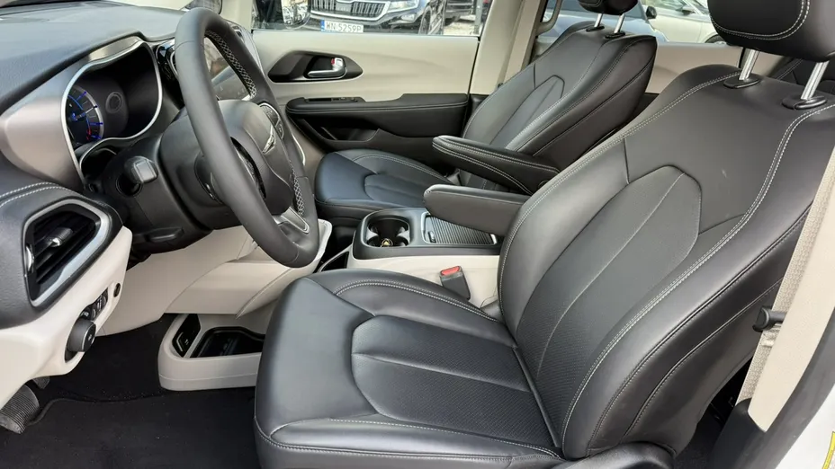 CHRYSLER Pacifica -