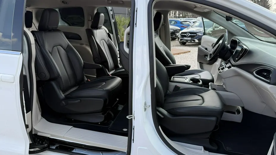 CHRYSLER Pacifica -