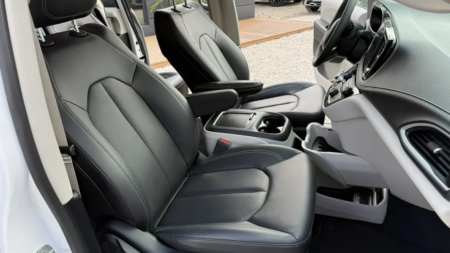 CHRYSLER Pacifica -