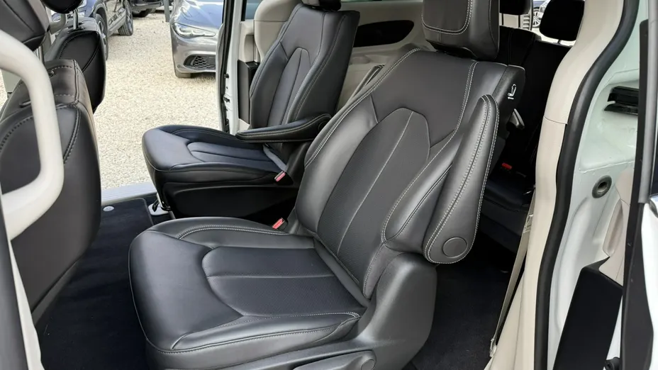 CHRYSLER Pacifica -