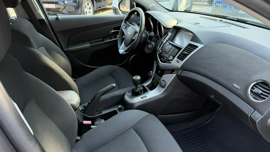 CHEVROLET Cruze -