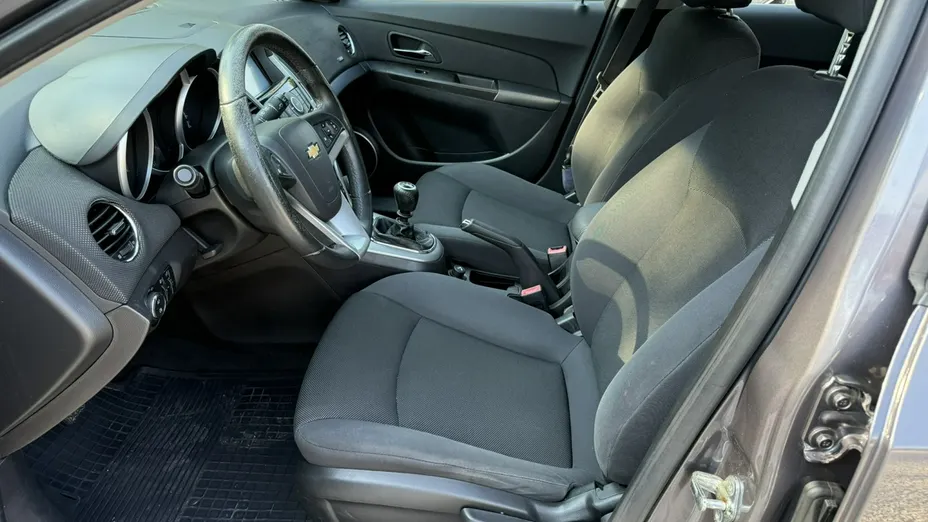 CHEVROLET Cruze -