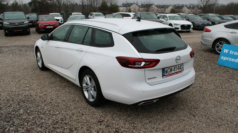 OPEL Insignia -