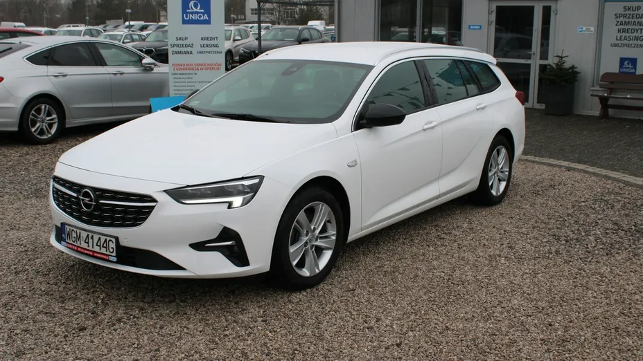 OPEL Insignia -