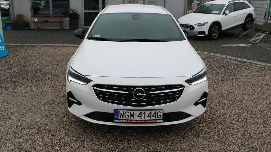 OPEL Insignia -