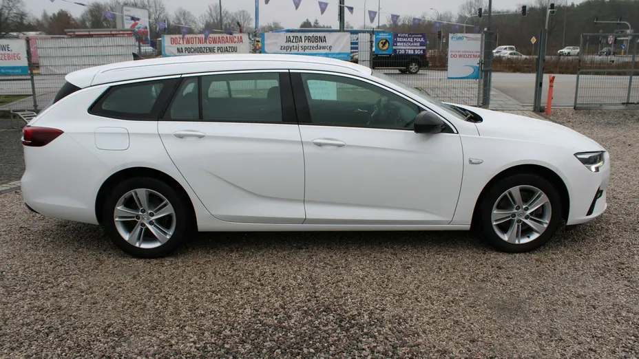OPEL Insignia -