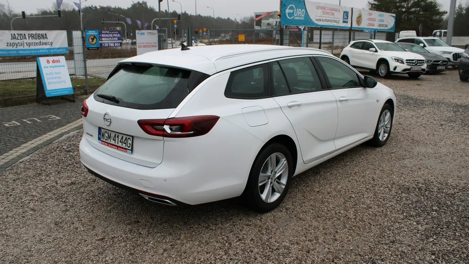 OPEL Insignia -