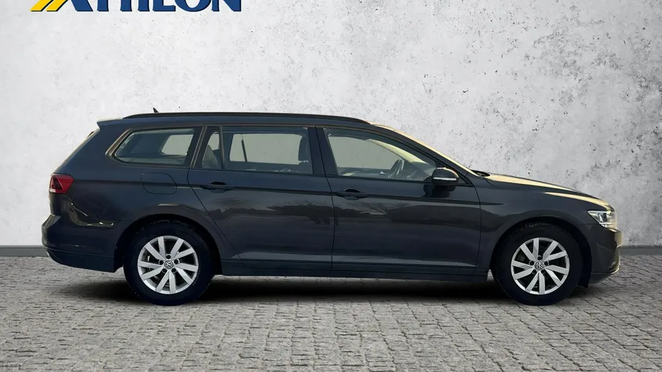 VOLKSWAGEN Passat -