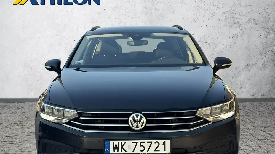 VOLKSWAGEN Passat -