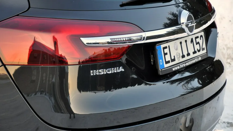 OPEL Insignia -