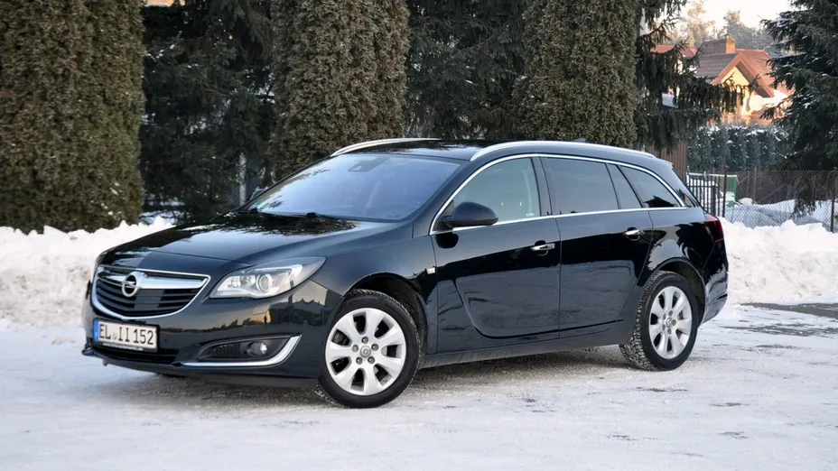 OPEL Insignia -