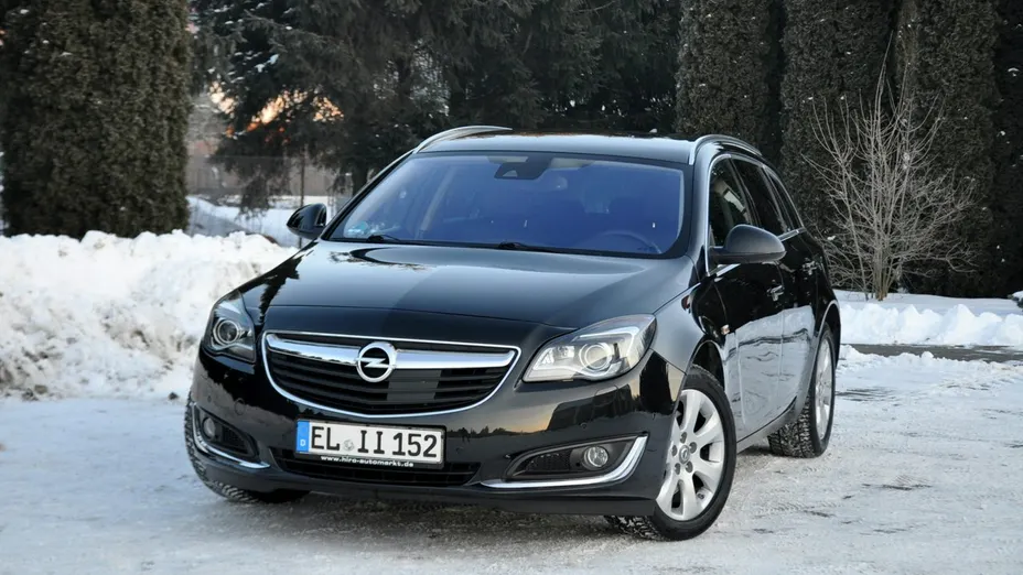 OPEL Insignia -