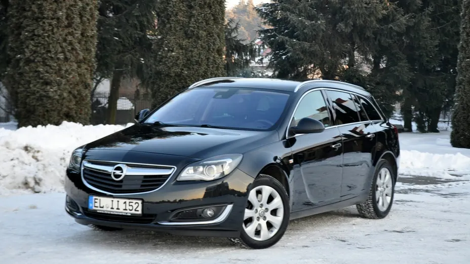 OPEL Insignia -