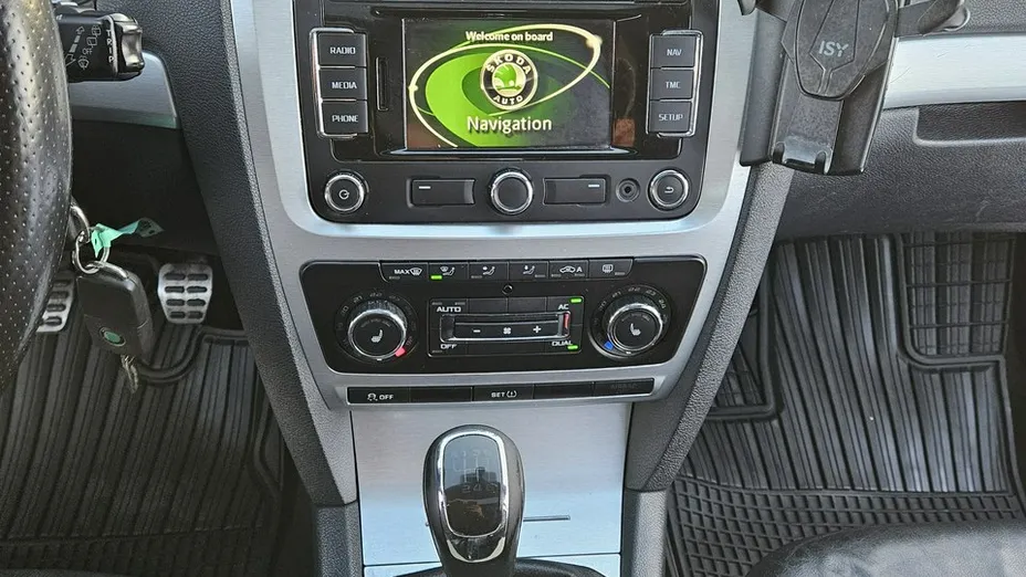 SKODA Octavia -