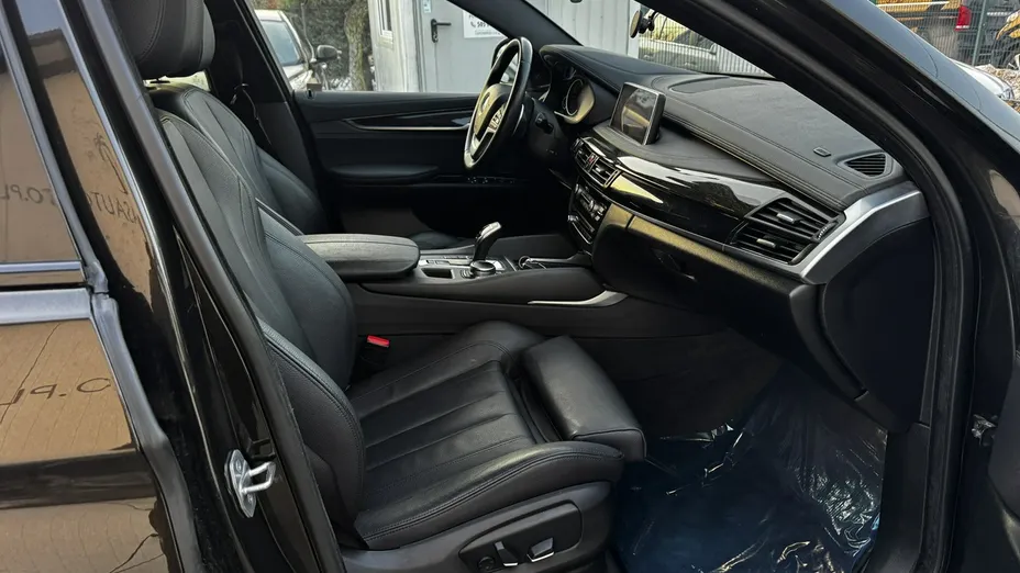 BMW X6 -