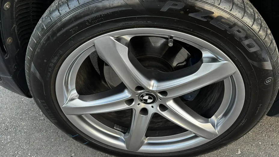 BMW X6 -