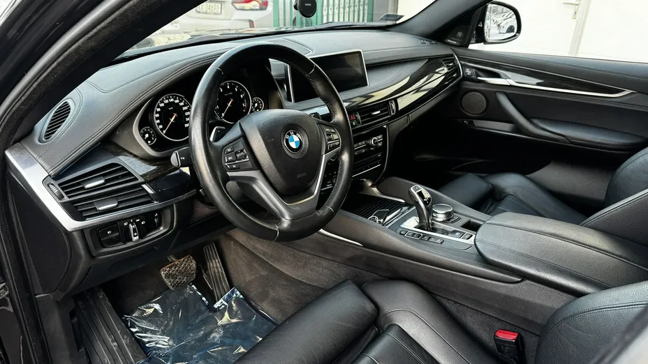 BMW X6 -