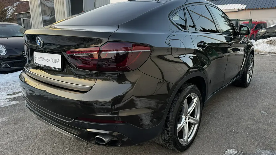 BMW X6 -