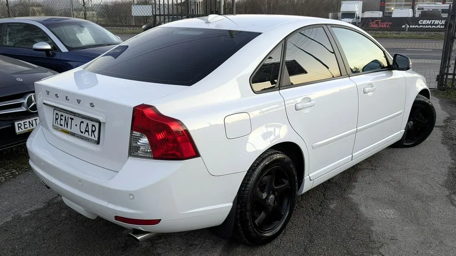 VOLVO S40 -