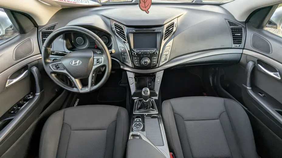 HYUNDAI i40 -