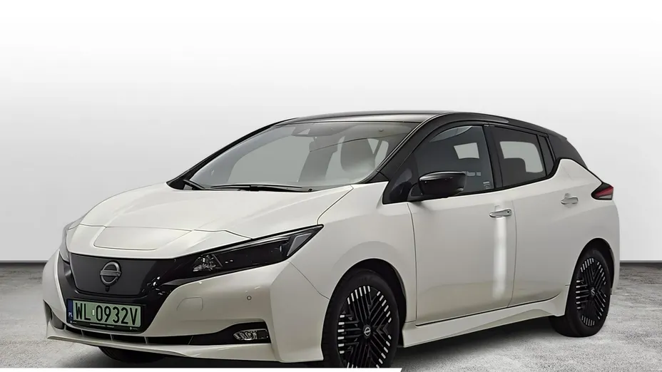 NISSAN Leaf -
