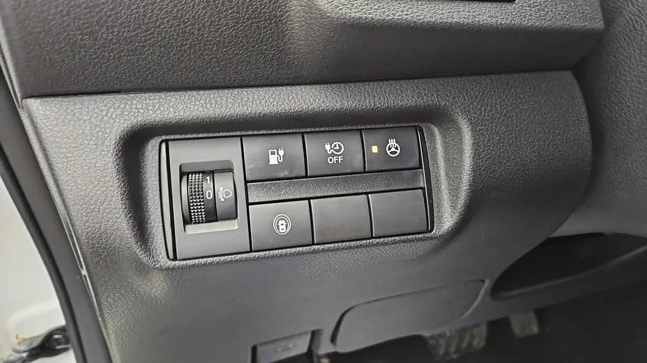 NISSAN Leaf -