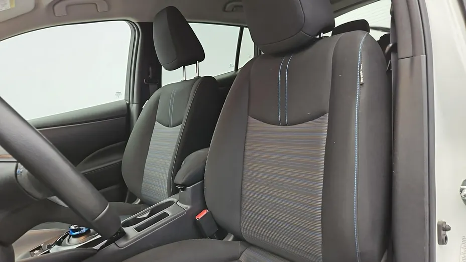 NISSAN Leaf -