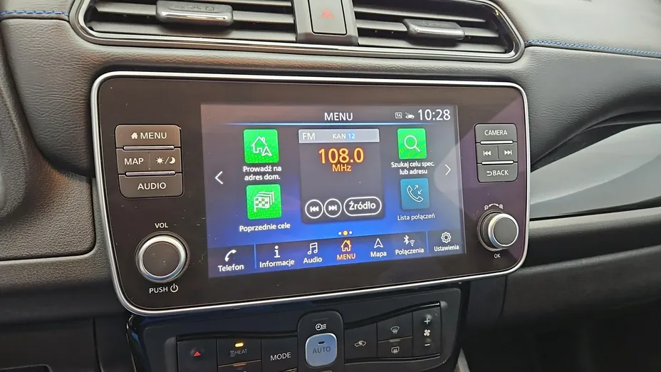 NISSAN Leaf -