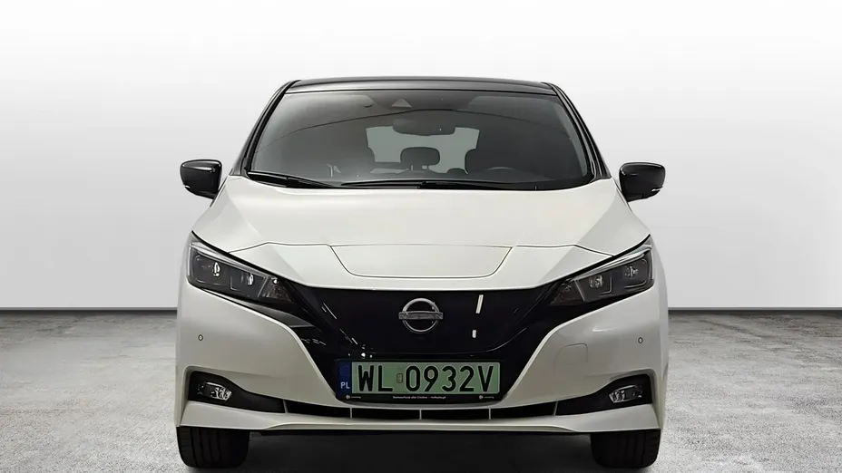NISSAN Leaf -