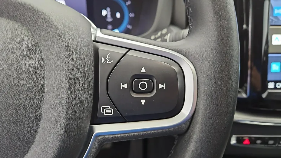 VOLVO XC60 -