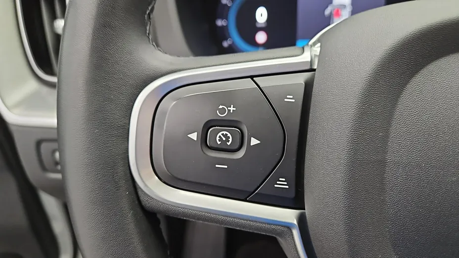 VOLVO XC60 -