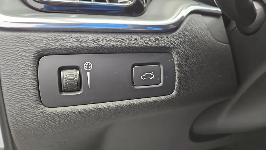 VOLVO XC60 -