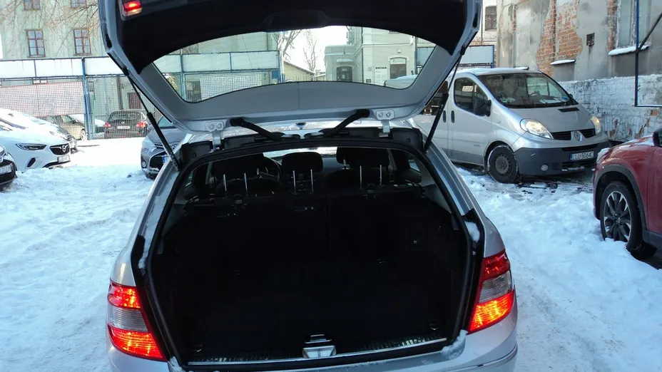 MERCEDES-BENZ C Klasa -