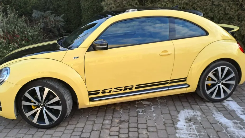 VOLKSWAGEN Beetle -