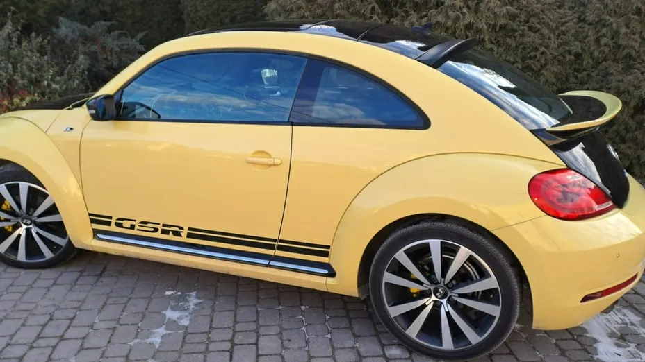 VOLKSWAGEN Beetle -