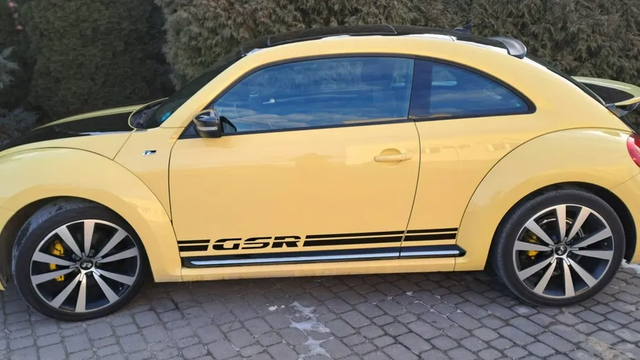 VOLKSWAGEN Beetle -