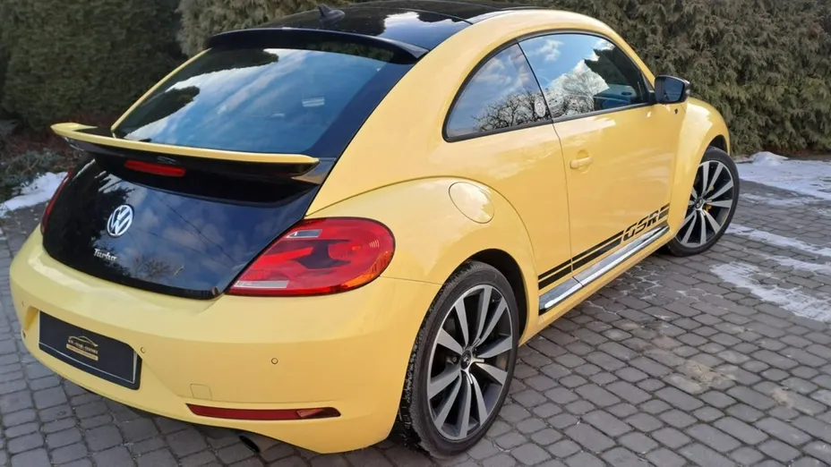 VOLKSWAGEN Beetle -