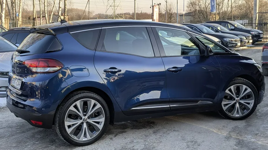 RENAULT Scenic -