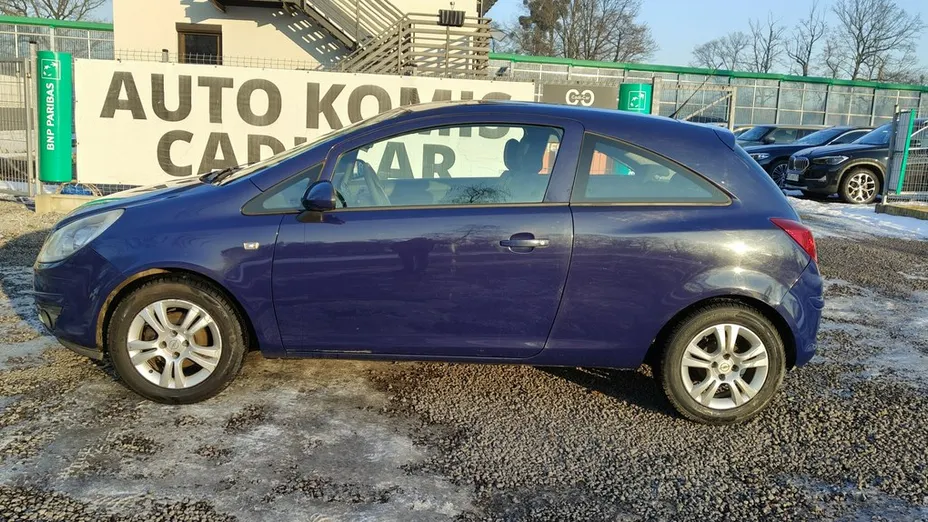 OPEL Corsa -
