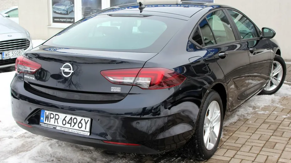 OPEL Insignia -