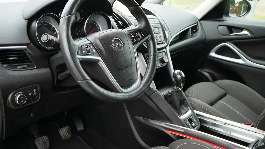 OPEL Zafira -