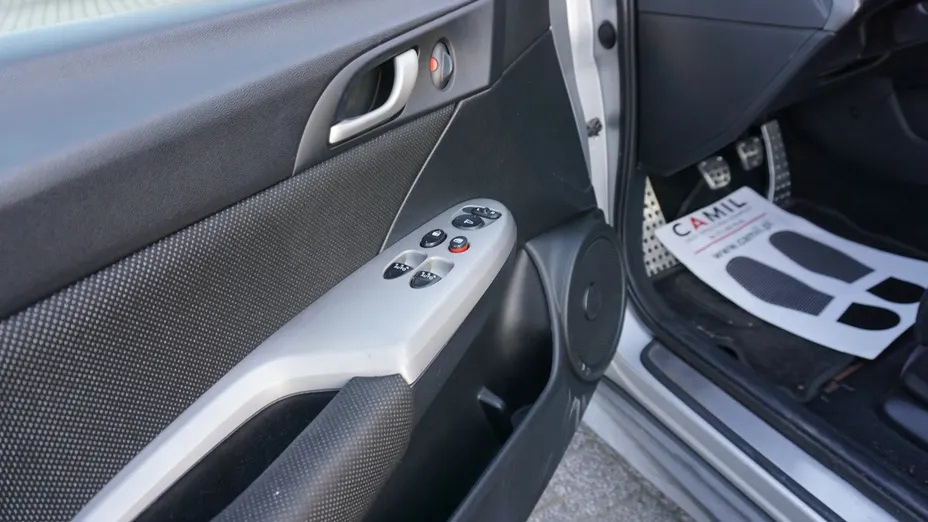 HONDA Civic -